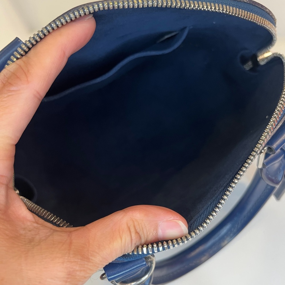 🎀LOUIS VUITTON Indigo Epi Leather Alma BB Bag - Picture 8 of 15
